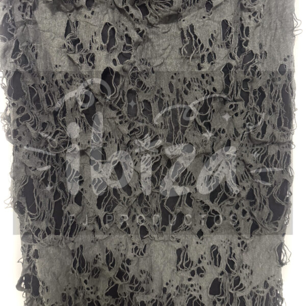 Capa Con Capucha Andrajosa - Image 2
